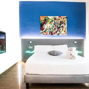 Sanfelice 33 Luxury מלון