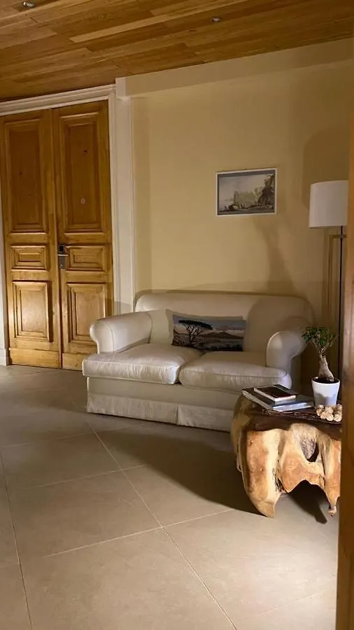 *** Guest house Maison Des Fleurs Naples Italy