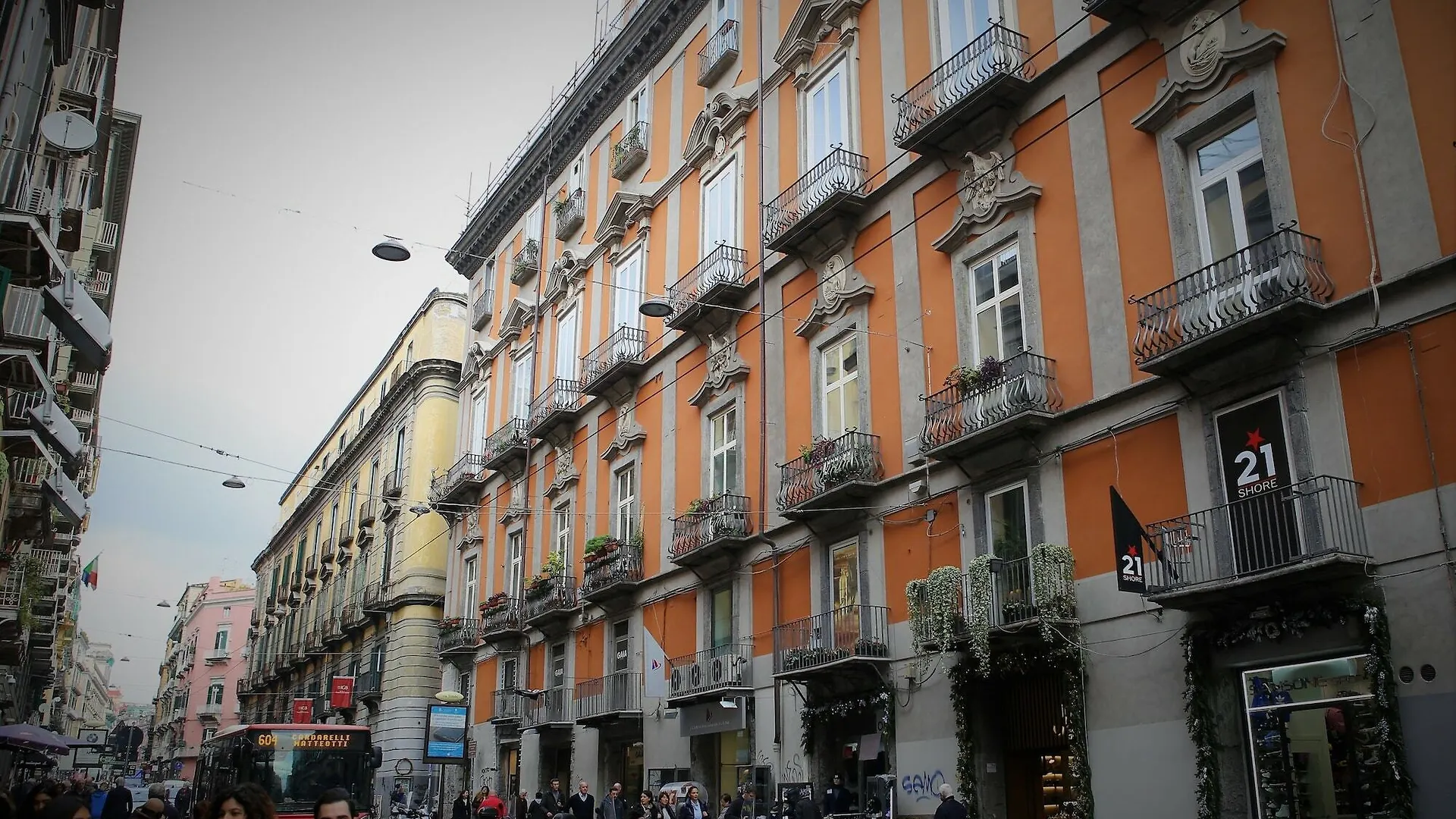 Maison Des Fleurs Naples 3*,